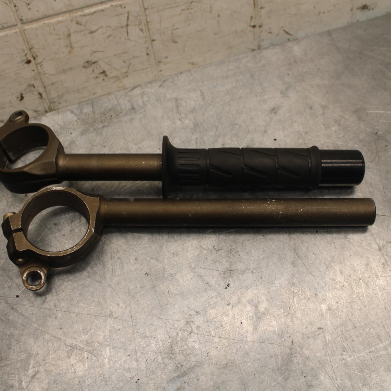 2005 Kawasaki Ninja ZX6R ZX636C LEFT RIGHT CLIP ON ONS HANDLEBARS PAIR SET BB03