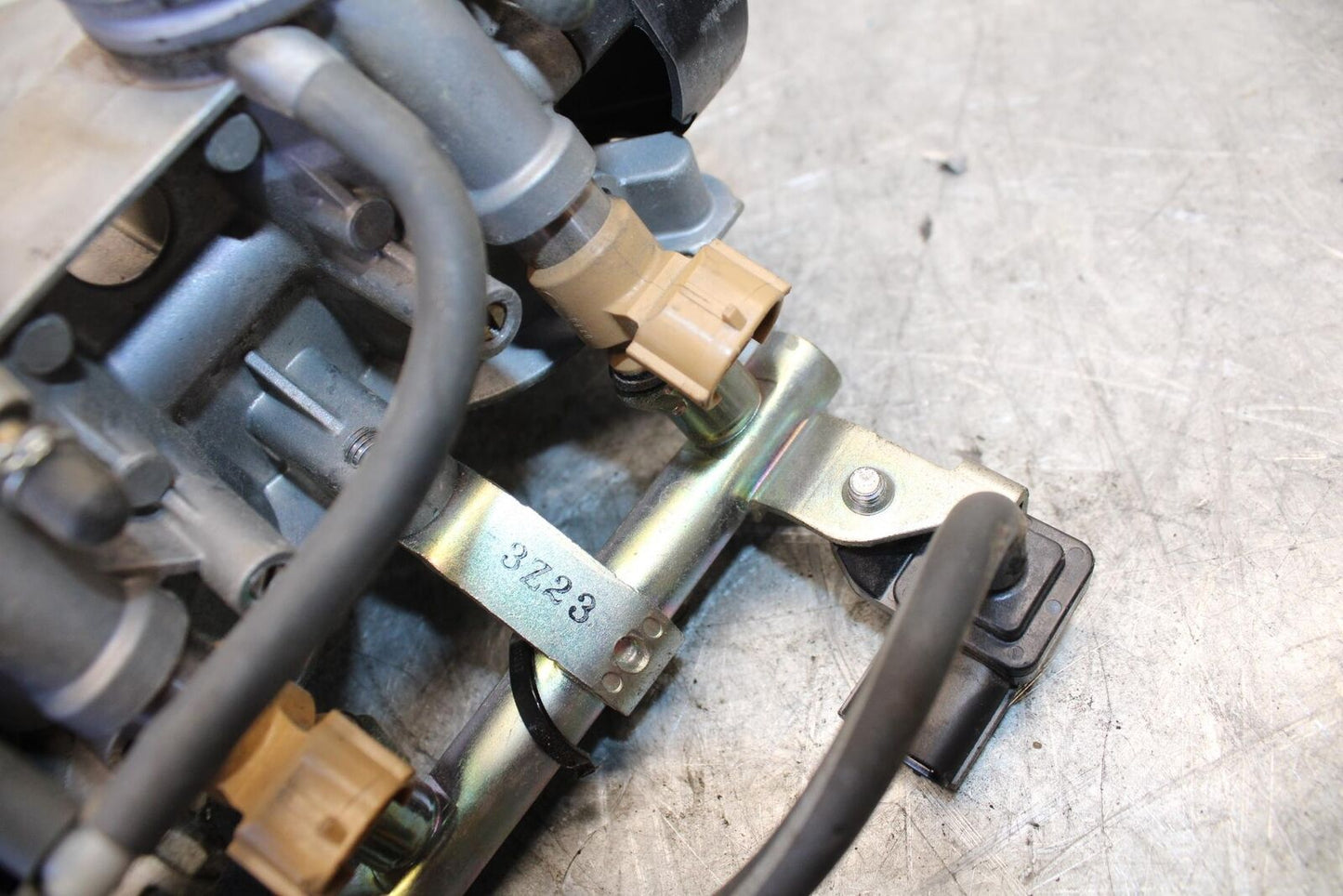 08-16 YAMAHA YZF R6 MAIN FUEL INJECTORS / THROTTLE BODIES BB431