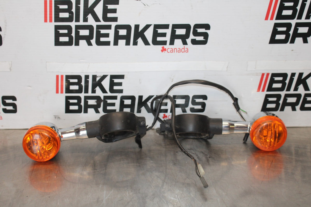 07 SUZUKI BOULEVARD M50 FRONT LEFT RIGHT TURN SIGNALS LIGHT INDICATORS BB897