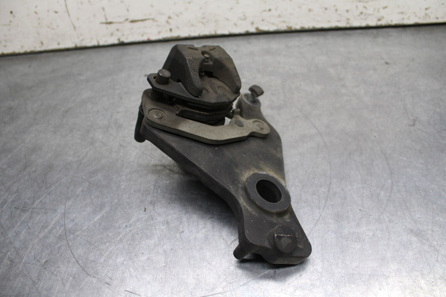 12-13 KAWASAKI Z1000 REAR BACK BRAKE CALIPER W MOUNT BRACKET BB743