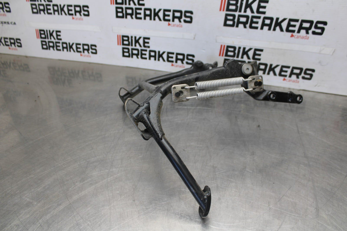 20-23 BMW F900R CENTER MAIN STAND BB923