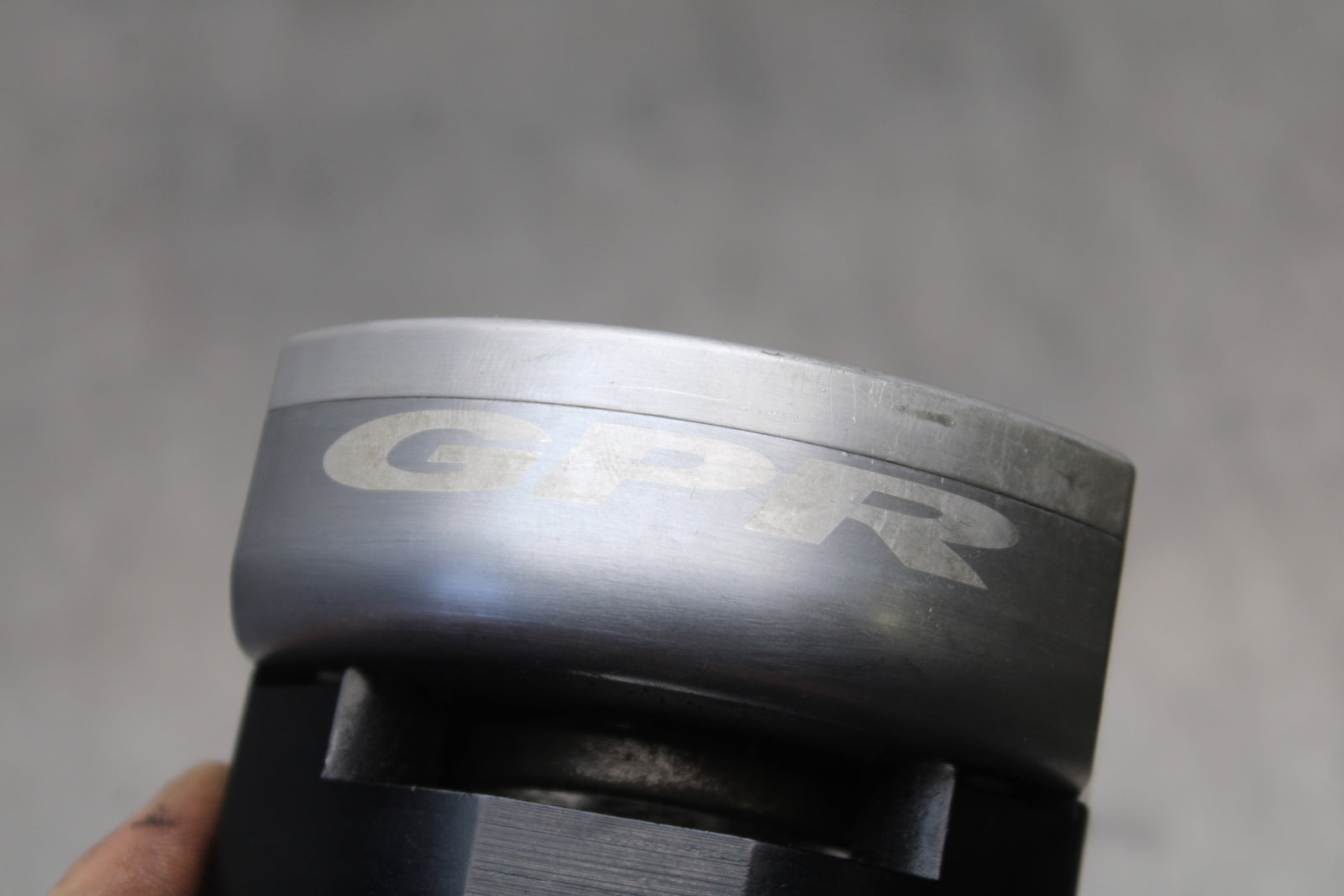 04-05 KAWASAKI NINJA ZX10R AFTERMARKET GPR STEERING DAMPER STABILIZER BB163