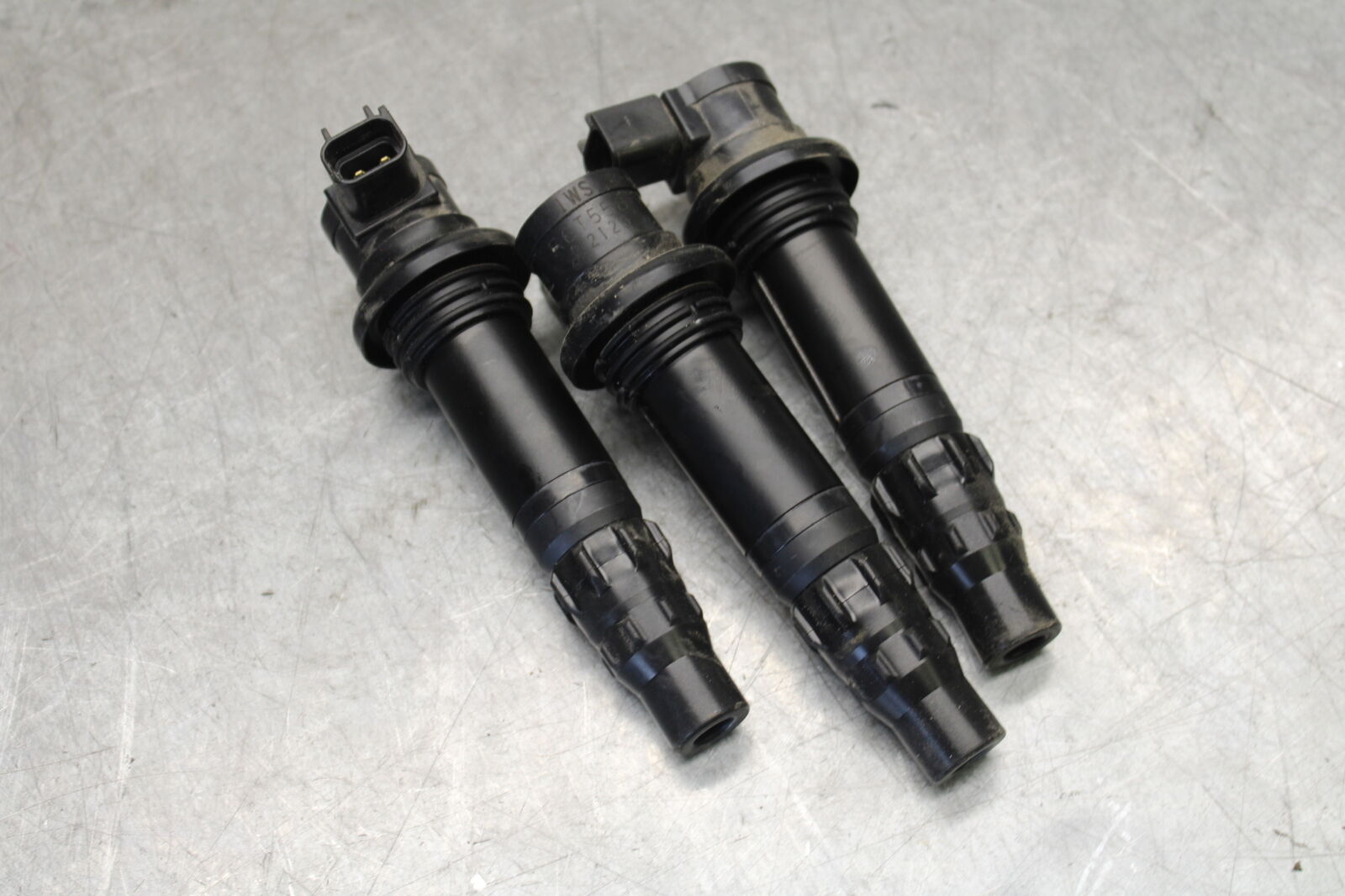 22-24 YAMAHA XSR900 IGNITION COILS COIL SPARK PLUG CAPS  BB683