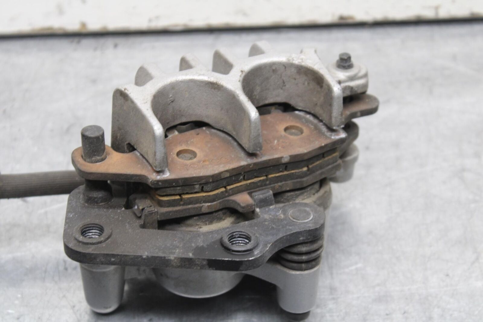 2013 Suzuki Boulevard C50T FRONT BRAKE CALIPER BB625