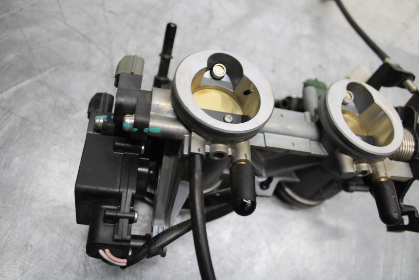 15-17 KAWASAKI EX 650 NINJA  EX 650 ABS FUEL INJECTORS / THROTTLE BODIES BB494