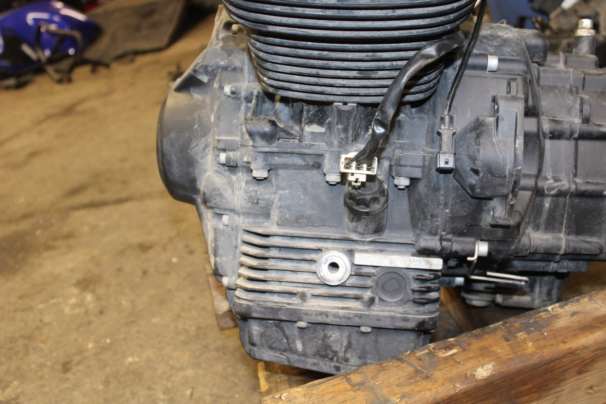 19 MOTO GUZZI V7 III ONLY 3,984KM!!! ENGINE MOTOR BB831
