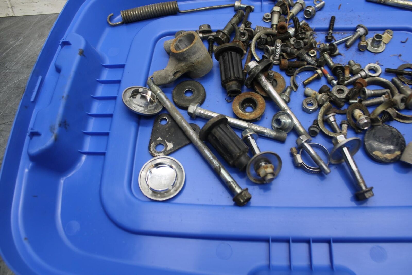 1996 Kawasaki Ninja 600R ZX600C LEFTOVER MOUNTING BOLTS HARDWARE BB35