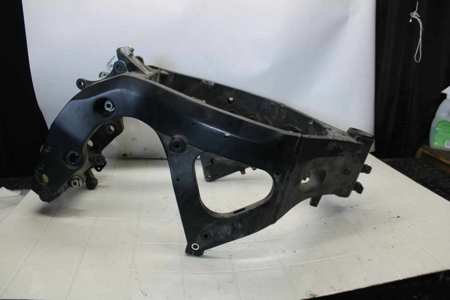 08-10 SUZUKI GSXR750 FRAME CHASSIS BB396