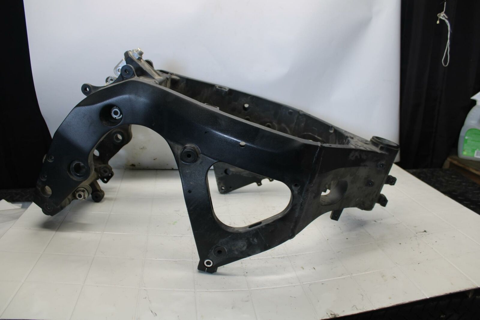 08-10 SUZUKI GSXR750 FRAME CHASSIS BB396