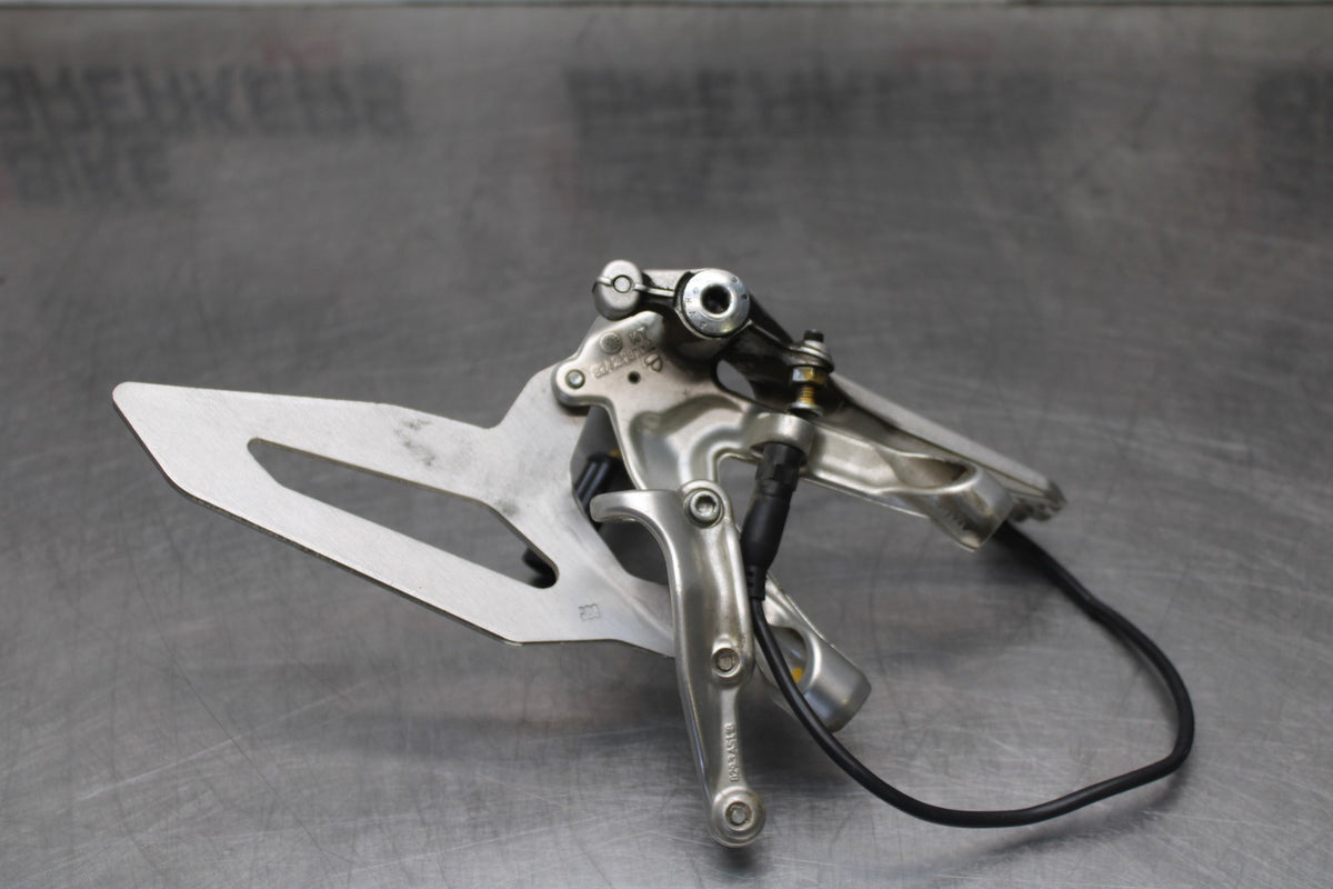 16 DUCATI 959 PANIGALE RIGHT REARSET REAR SET DRIVER FOOT PEG REST STOP BB912