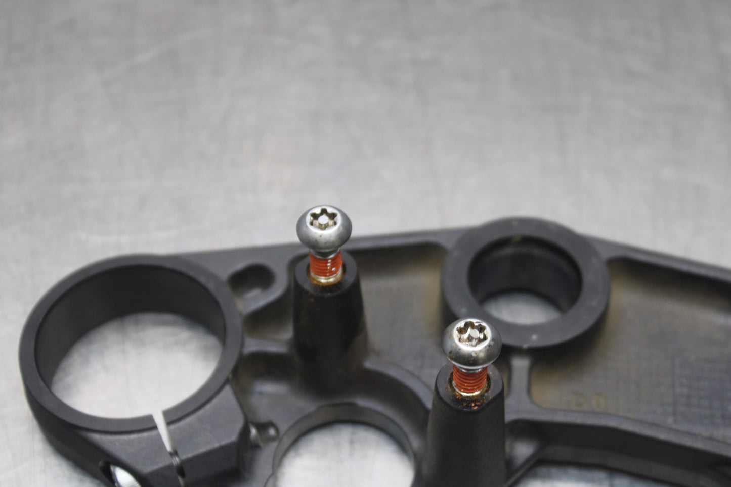 07 SUZUKI GSXR1000 FORKS UPPER TRIPLE TREE CLAMP BB770