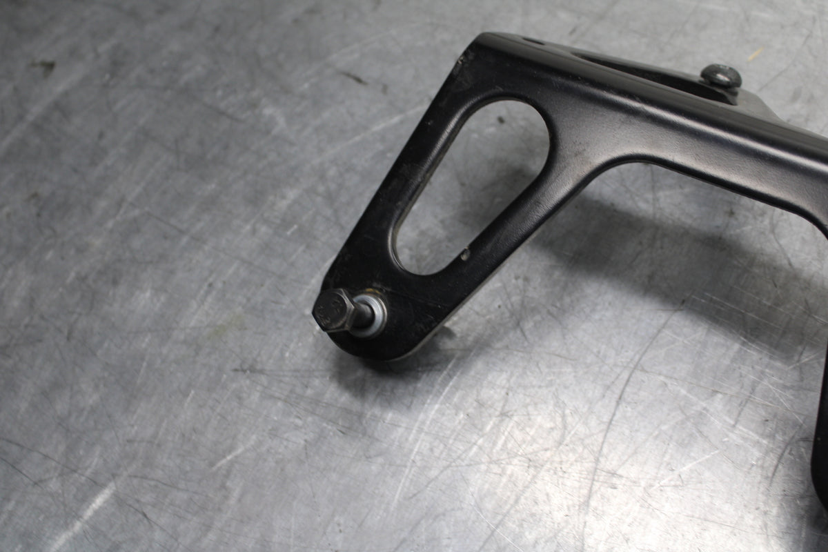 14 HONDA CTX1300A SADDLEBAG CASE MOUNTING BRACKET MOUNT BB732
