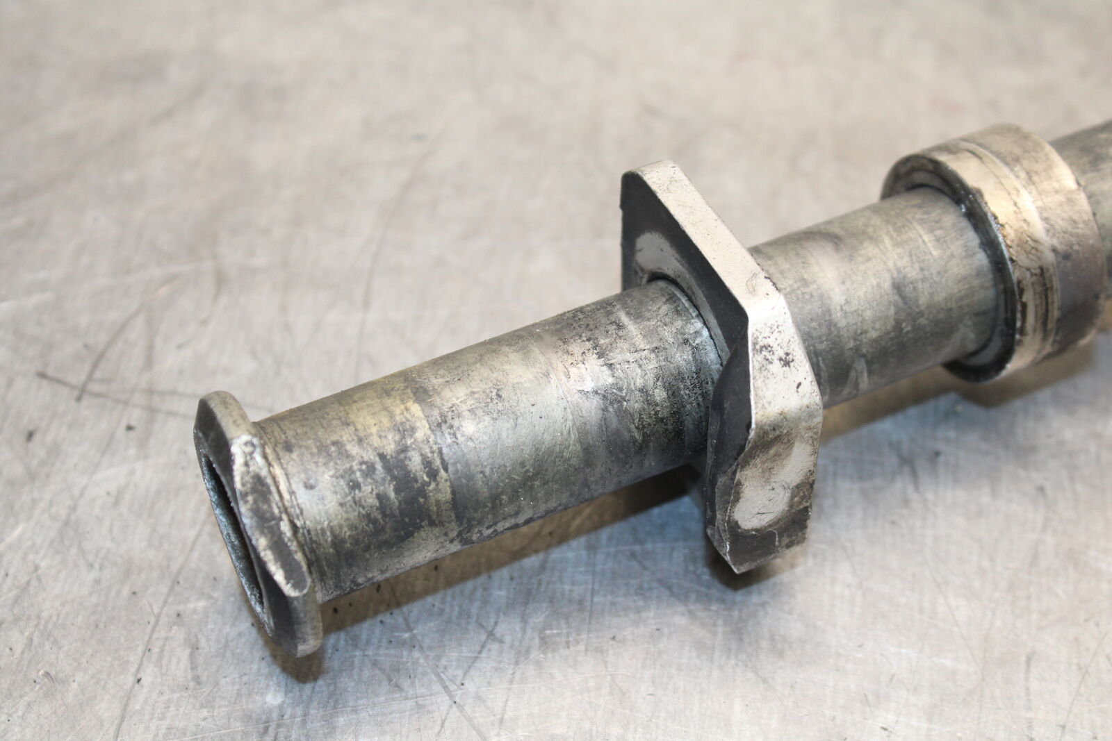 06-07 SUZUKI GSXR 600 REAR AXLE BACK WHEEL RIM PIVOT BOLT AXEL BB737