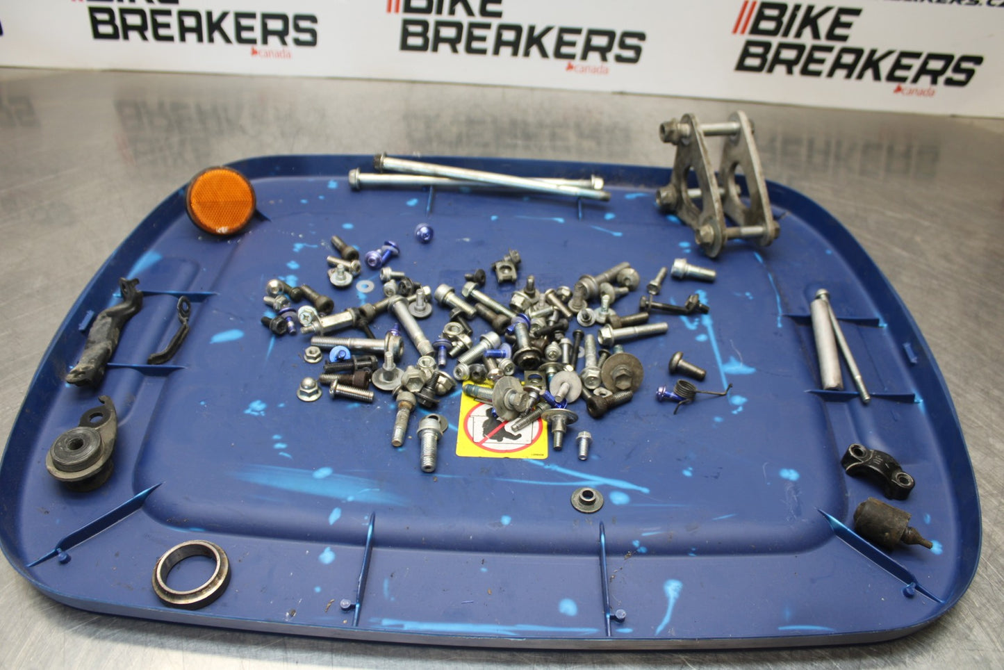 11-22 SUZUKI GSXR 600 MOUNTING BOLTS HARDWARE MOTOR SCREWS BB193