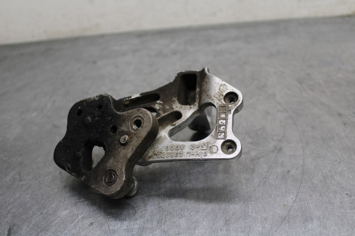 08-10 SUZUKI GSXR 600 LEFT REARSET REAR SET DRIVER FOOT PEG BRACKET MOUNT BB132