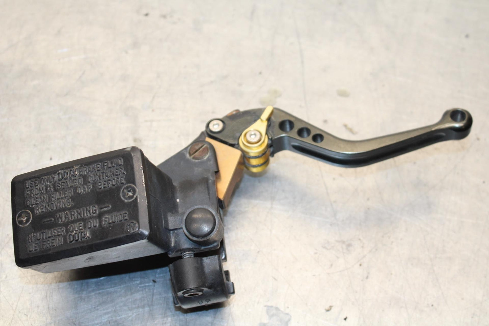 2000 Kawasaki Ninja ZX12R ZX1200A FRONT BRAKE MASTER CYLINDER w/ LEVER BB565