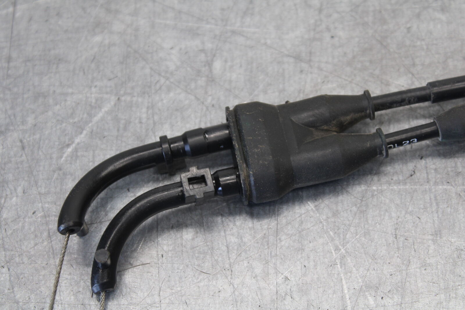 09-14 YAMAHA YZF R1 THROTTLE CABLES LINES 14B-26302-01-00 BB696
