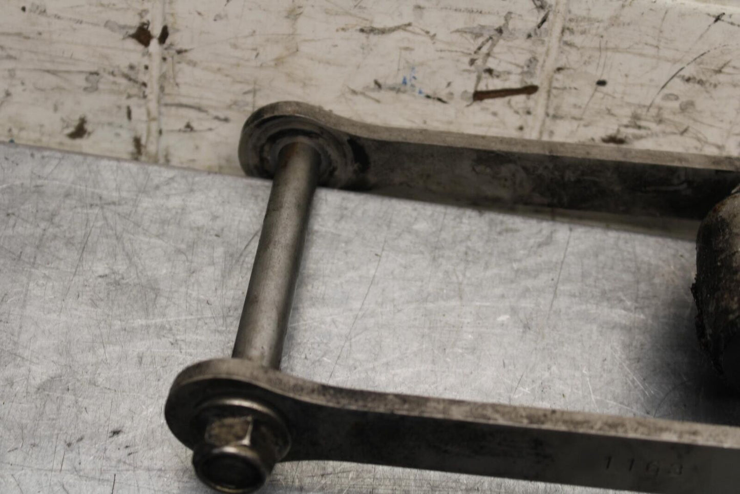 2000 Kawasaki Ninja ZX9R ZX900F REAR DOGBONE SHOCK LINKAGE LINK 39007-1287 BB70