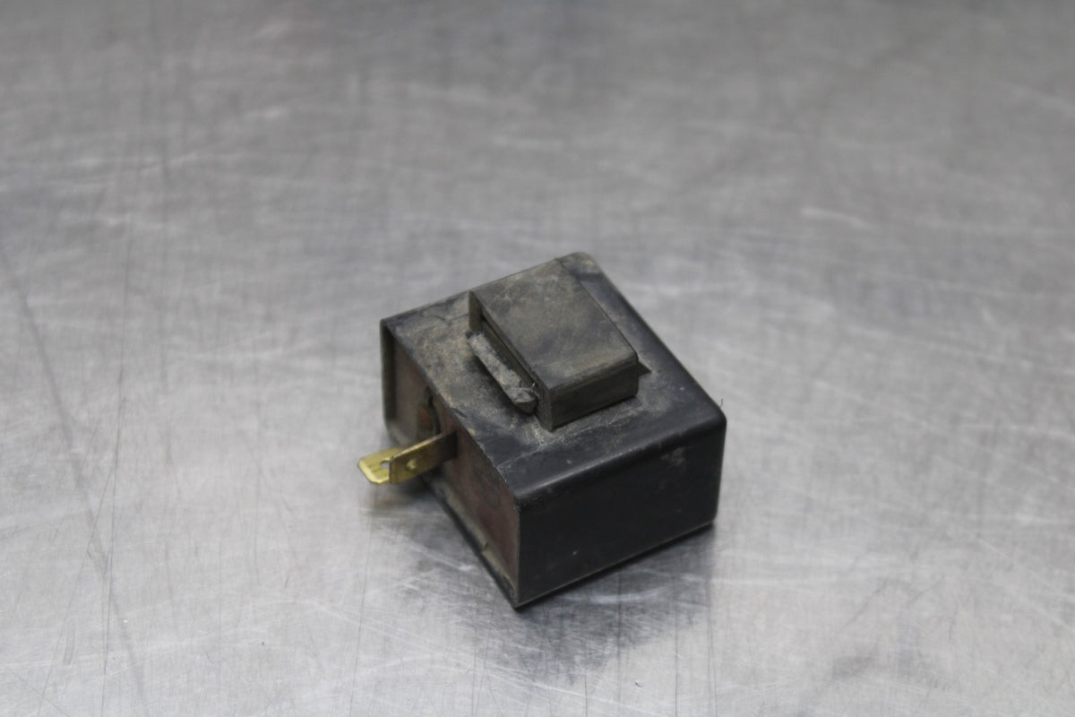 78-79 SUZUKI GS1000 TURN SIGNAL BLINKER RELAY FLASHER SWITCH BB787
