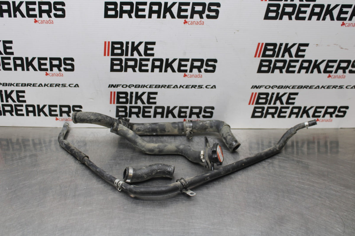 15 SUZUKI BOULEVARD C50 RADIATOR HOSES ENGINE COOLANT WATER PIPES HOSES BB775