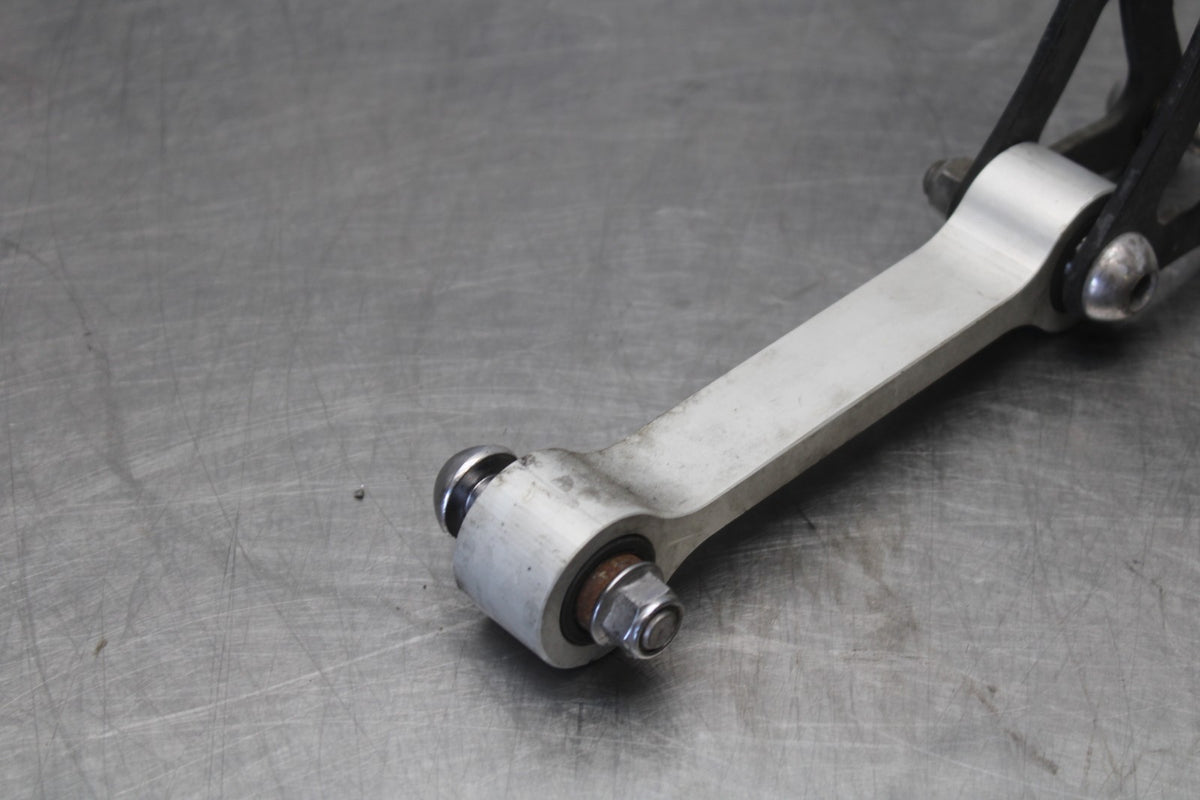 12 TRIUMPH STREET TRIPLE R REAR DOGBONE SHOCK LINKAGE LINK BB914