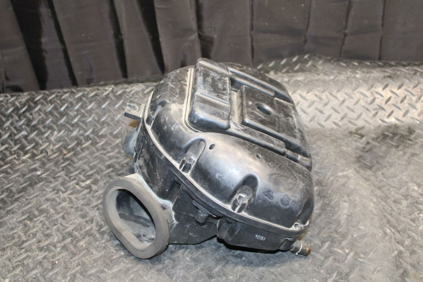 08-09 SUZUKI GSXR600 AIRBOX AIR INTAKE FILTER BOX BB204