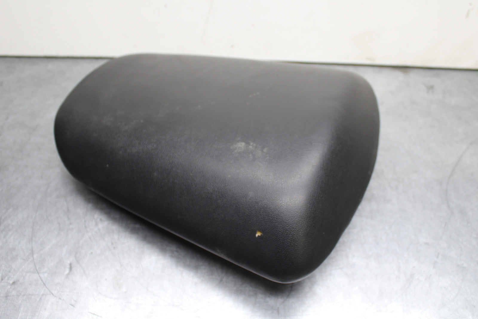 00-02 KAWASAKI NINJA ZX6R REAR BACK PASSENGER TANDEM SEAT SADDLE PILLION  BB750