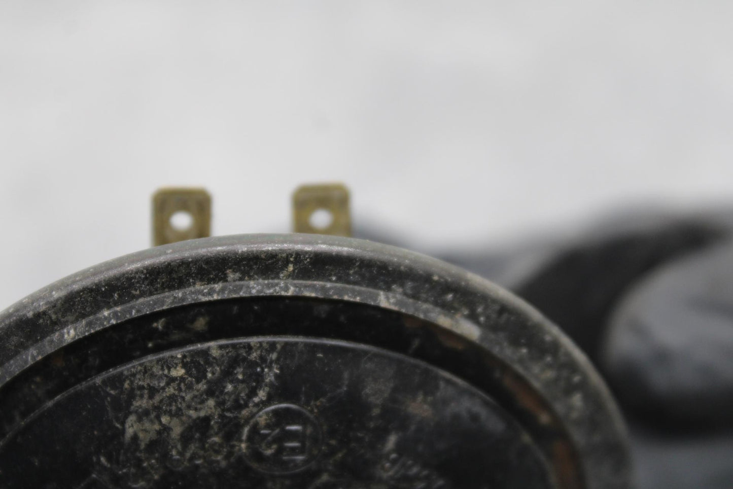 93-07 YAMAHA VMAX 1200 HORN SIGNAL BB634