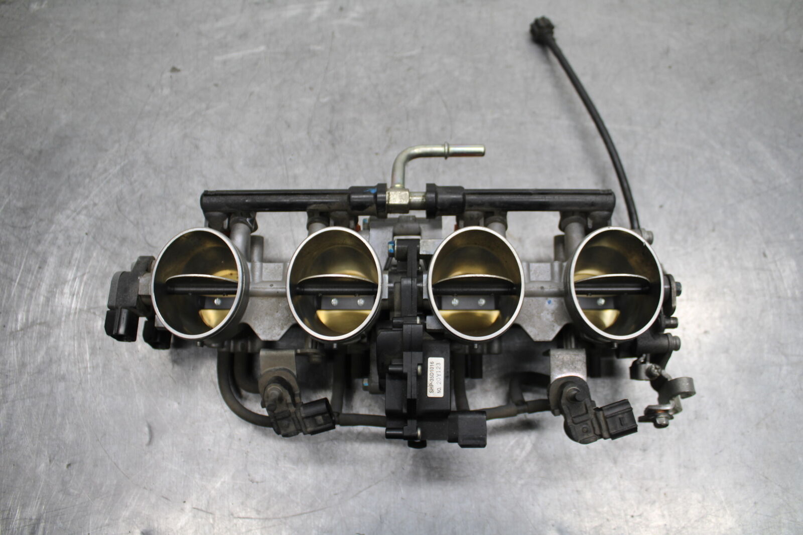 13-18 KAWASAKI NINJA ZX6R MAIN FUEL INJECTORS / THROTTLE BODIES BB118