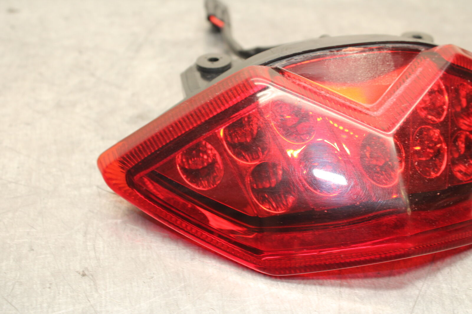 12-13 KAWASAKI Z1000 REAR TAIL TAILLIGHT BACK BRAKE LIGHT BB743