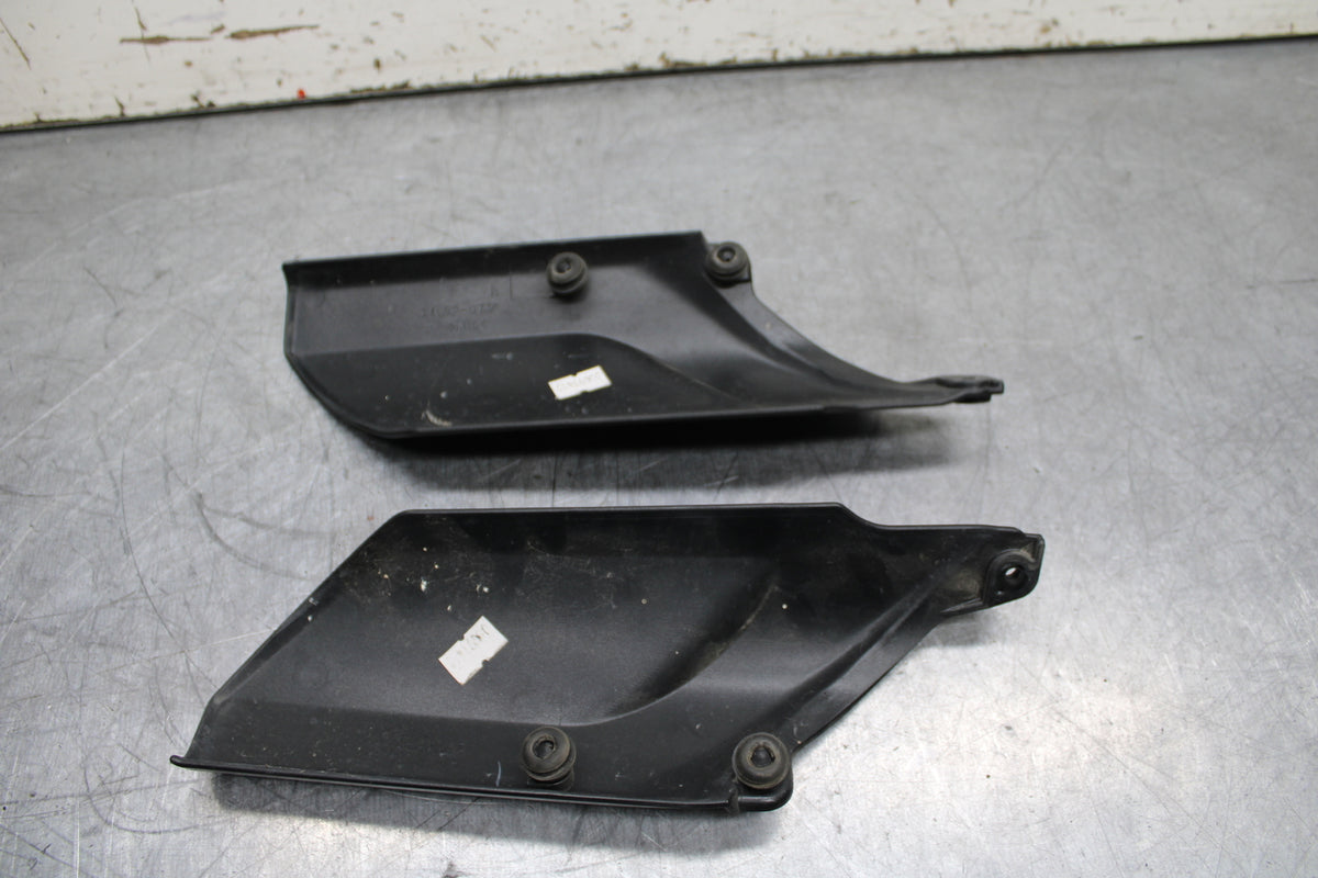 12-17 KAWASAKI ER-6N Z650 FRONT FORK GUARD COVER SET PAIR BB709