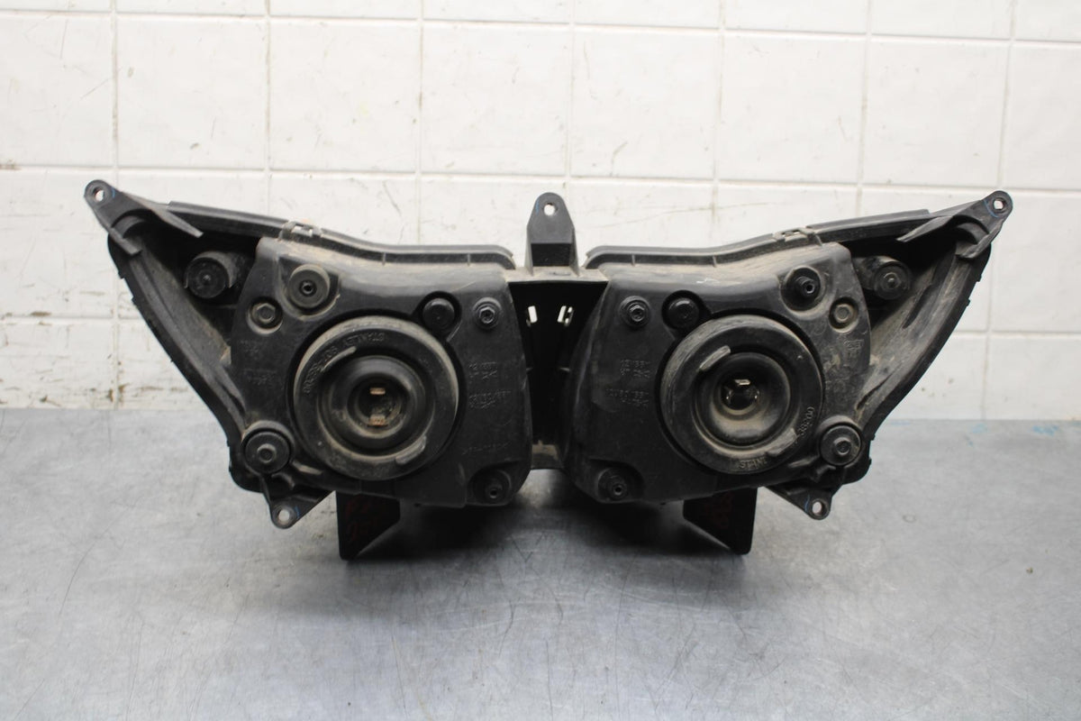 2012 Yamaha FZ8 FRONT HEADLIGHT HEAD LIGHT LAMP BB550