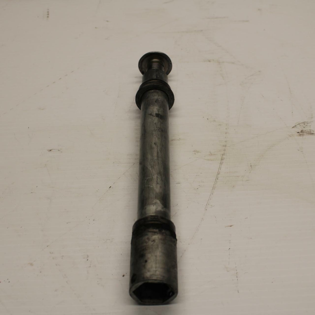 04-05 HONDA CBR1000RR FRONT WHEEL RIM AXLE PIVOT BOLT BB242