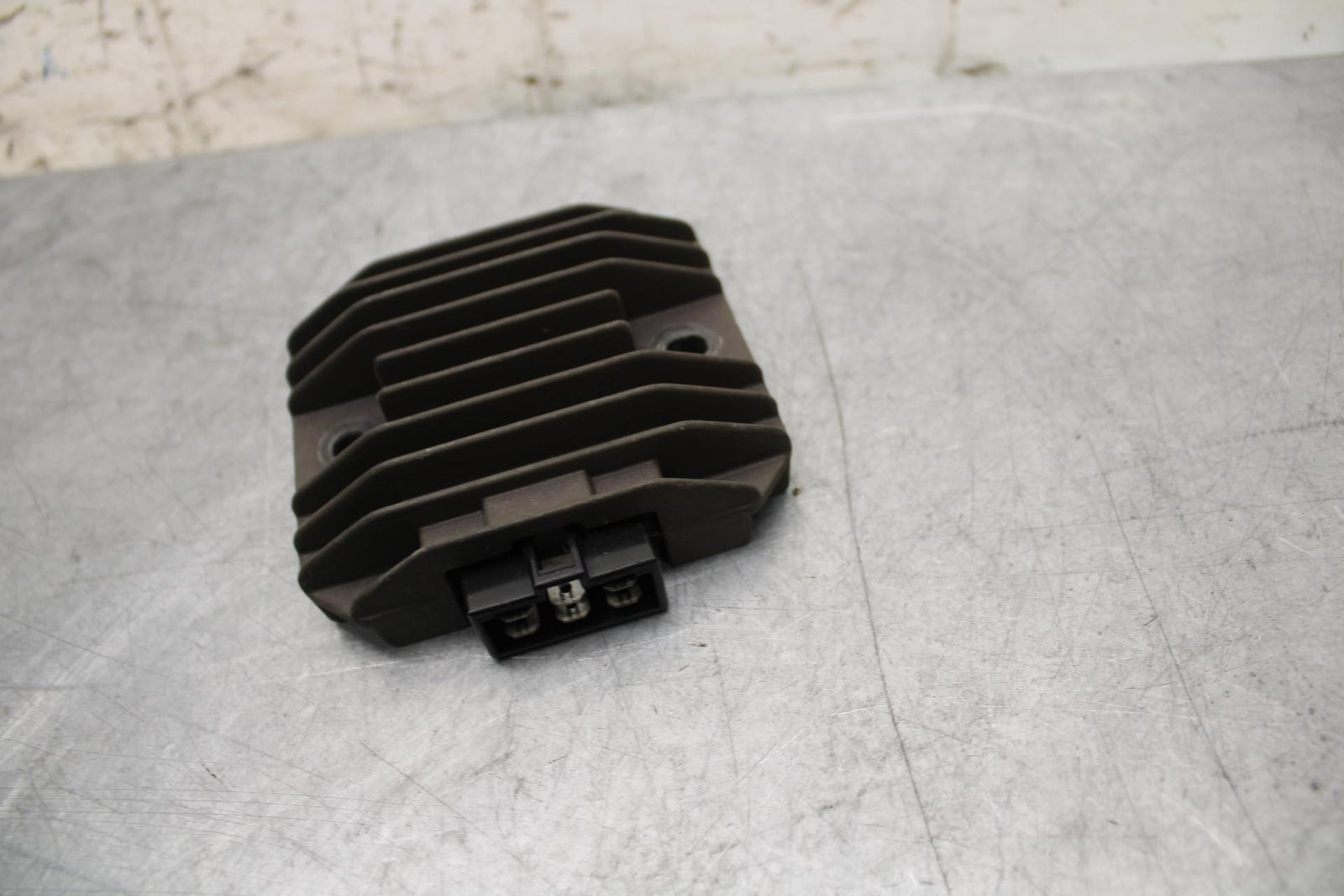 2001 Kawasaki Ninja ZX6 ZX600E RECTIFIER VOLTAGE REGULATOR BB547