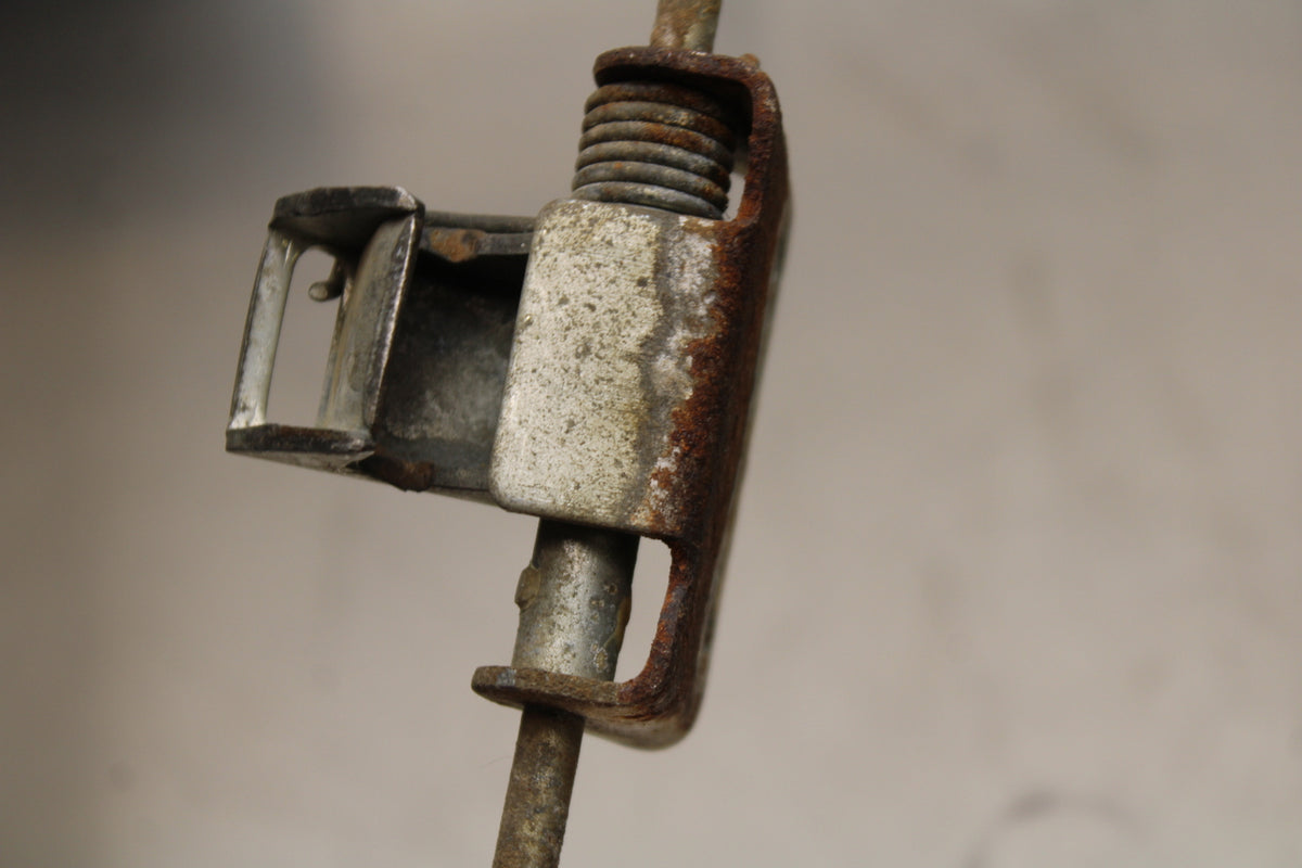 82 HONDA CT70 TRAIL SEAT LATCH  BB138
