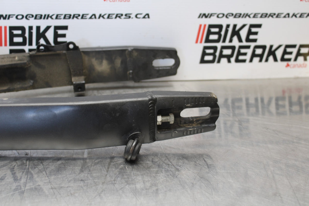 08-18 KAWASAKI KLR650 REAR SWINGARM BACK SUSPENSION SWING ARM BB183