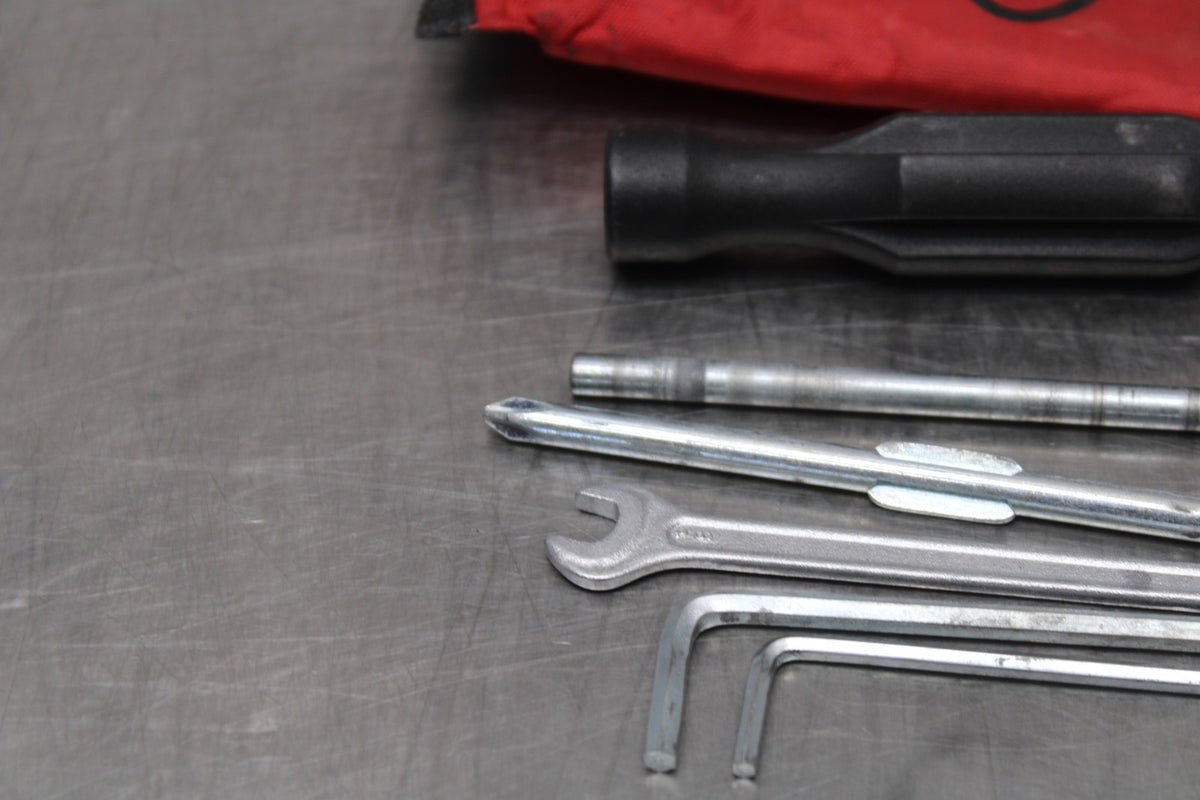 16 DUCATI 959 PANIGALE STOCK TOOLS OEM TOOL BAG KIT SET BB912