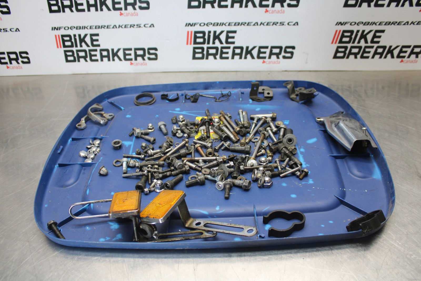 03-08 KAWASAKI VULCAN 1600 MOUNTING BOLTS HARDWARE MOTOR SCREWS BB196