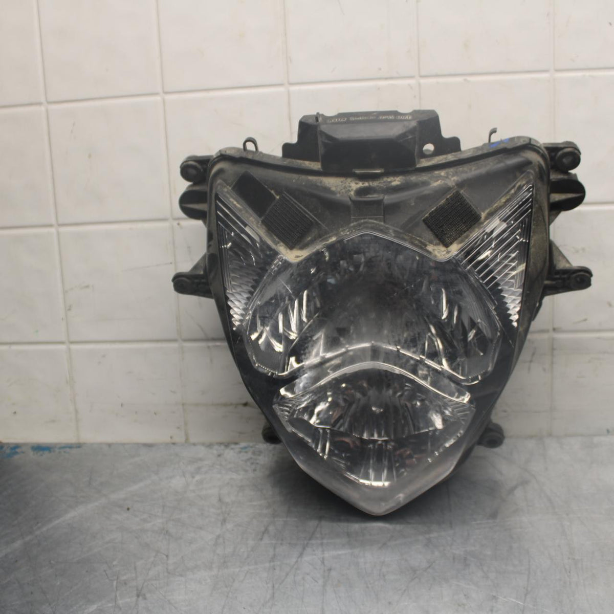 15-21 SUZUKI GSXR600 FRONT HEADLIGHT HEAD LIGHT LAMP BB460