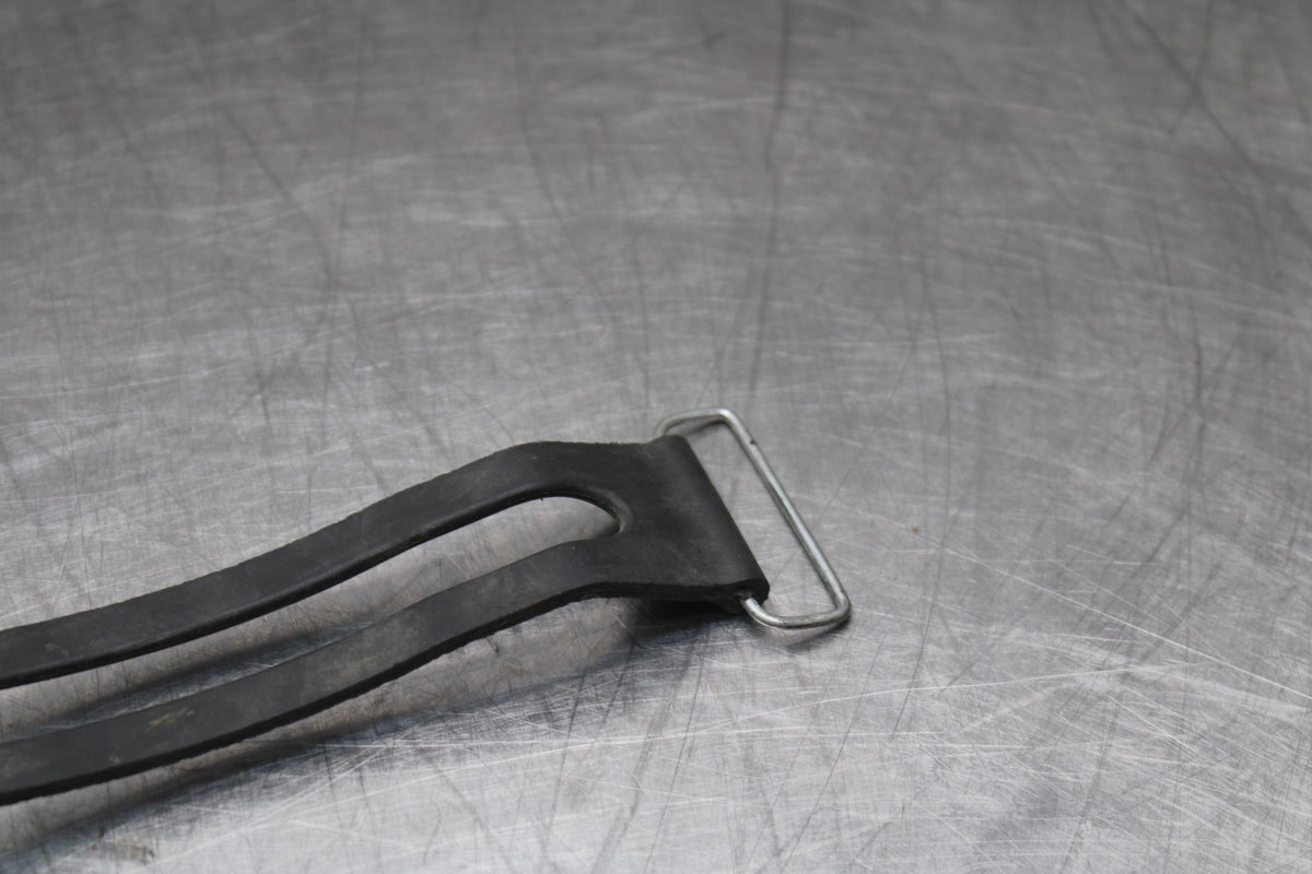 08 KAWASAKI NINJA ZX10R BATTERY HOLD DOWN CLAMP STRAP BB902