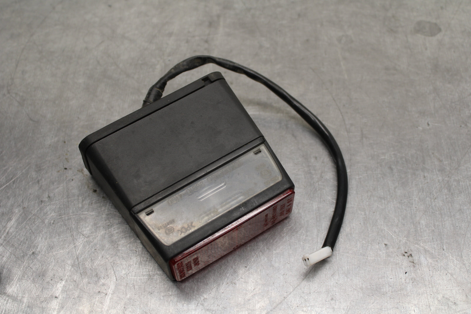 13-16 SUZUKI BANDIT 1250S ABS LICENSE PLATE LIGHT BB134