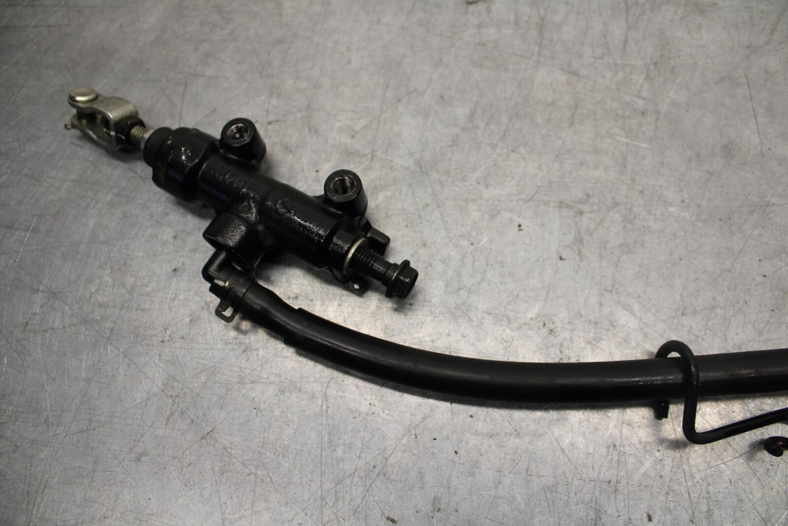 2015 Kawasaki Ninja 300 EX300 REAR BACK BRAKE MASTER CYLINDER W RESERVOIR BB61