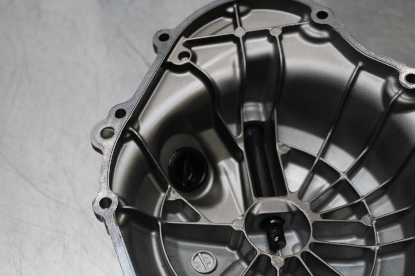 13-18 KAWASAKI NINJA ZX6R CLUTCH SIDE ENGINE MOTOR COVER BB143