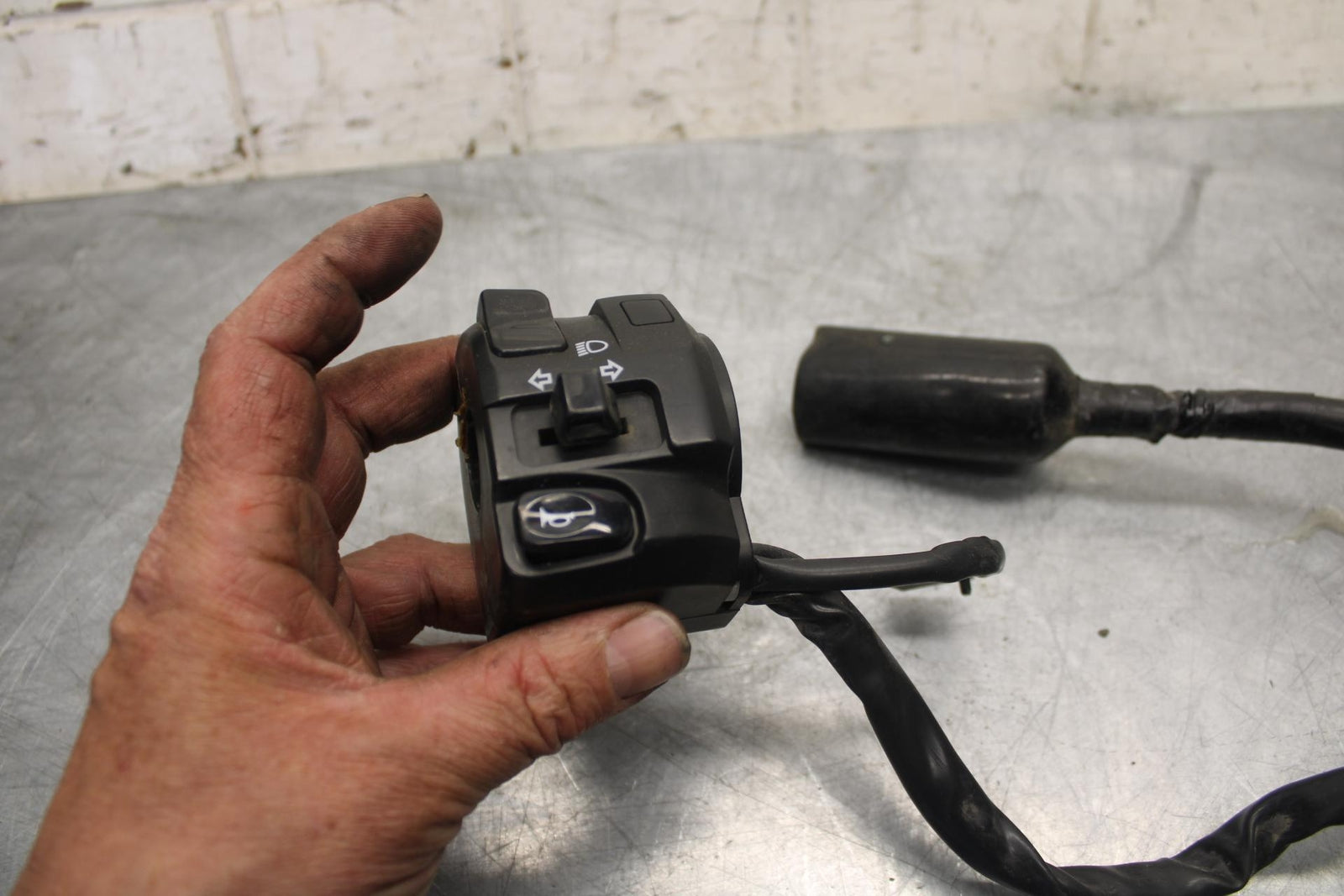 2015 Kawasaki Ninja 300 EX300B ABS LEFT CLIP ON HANDLE HORN SIGNALS SWITCH BB518