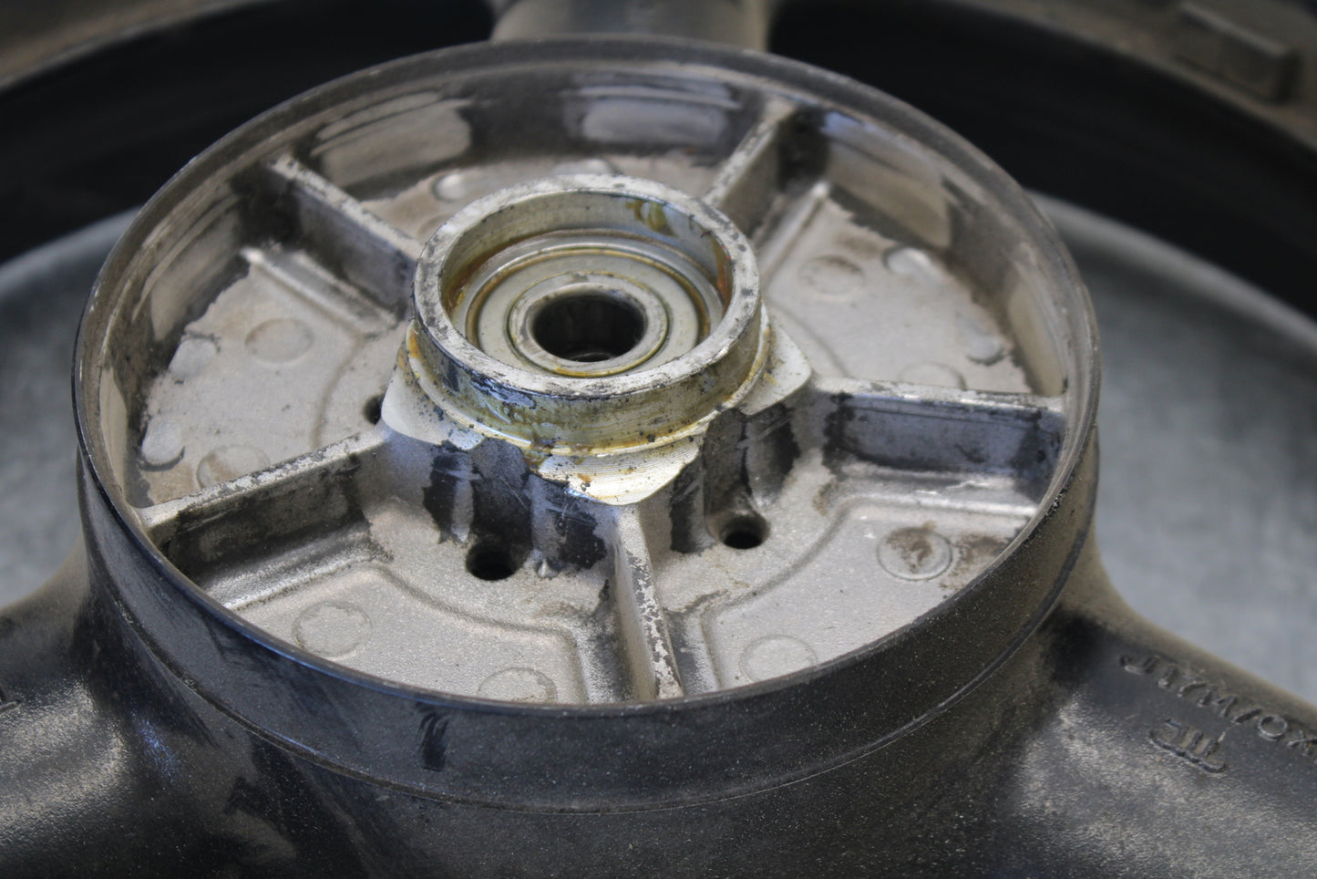 04-05 SUZUKI GSXR600 REAR WHEEL BACK RIM BB32