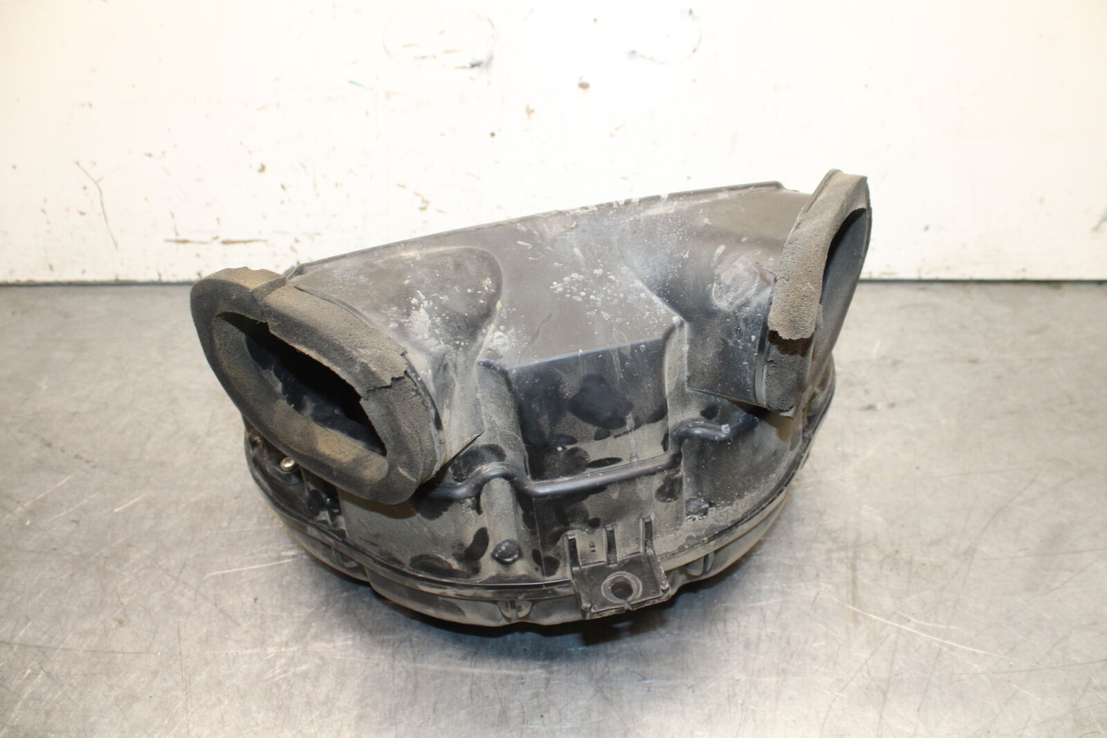 08-10 SUZUKI GSXR 600 AIRBOX AIR INTAKE FILTER BOX  BB721