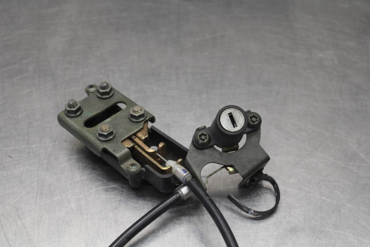03 YAMAHA YZF R1 IGNITION LOCK KEY SET W/ GAS CAP AND SEAT LOCK BB895