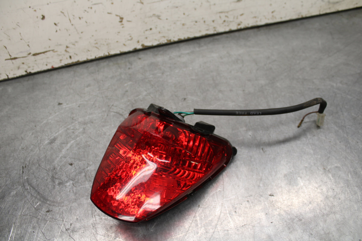 15-16 HONDA CB300F REAR TAIL TAILLIGHT BACK BRAKE LIGHT BB740