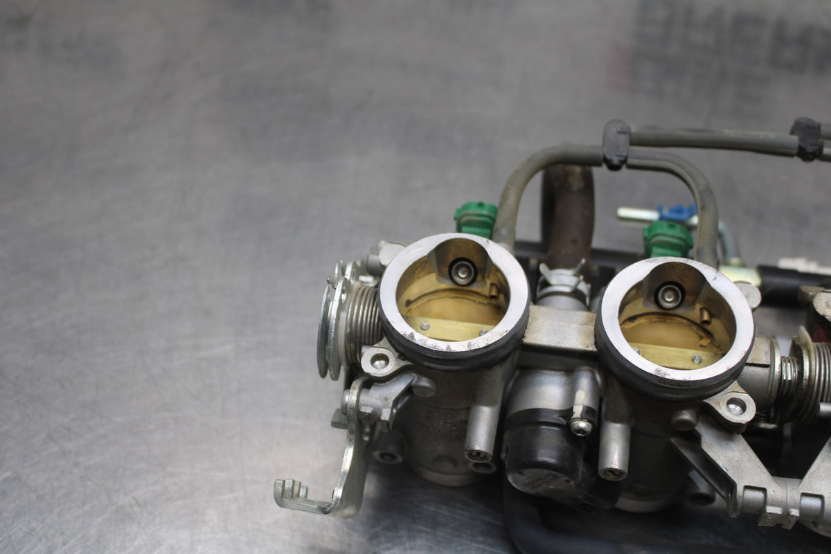 08-10 SUZUKI GSXR 600 MAIN FUEL INJECTORS / THROTTLE BODIES BB835
