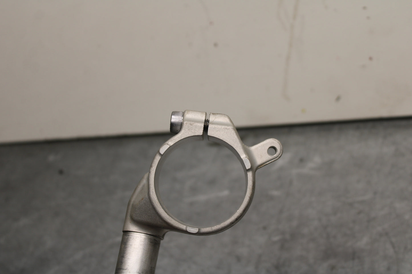 09-14 YAMAHA YZF R1 RIGHT CLIP ON HANDLEBAR BB119